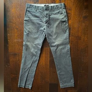 Banana Republic Gray Aiden Chino Pants 33x34